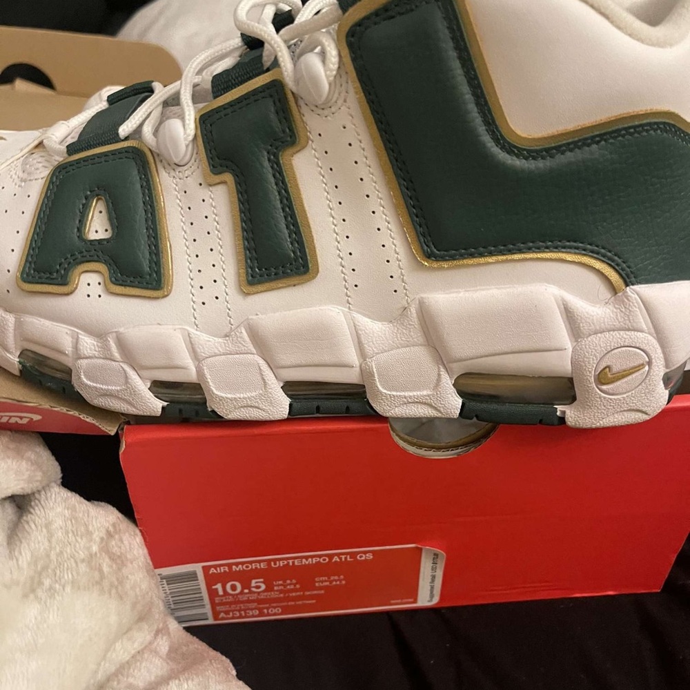 Worn a couple times 9/10 condition